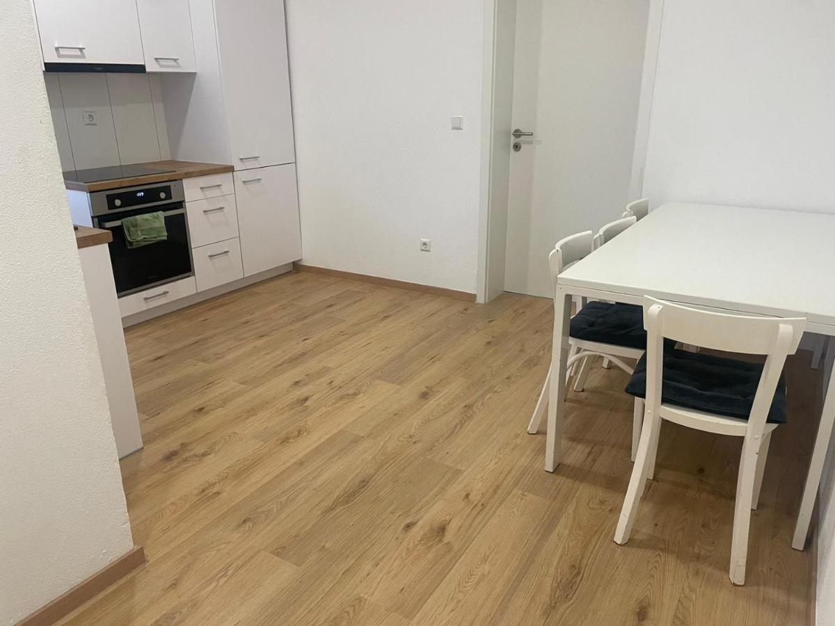 Timeless: 4 Zimmer Apartment Ludwigsburg Luaran gambar